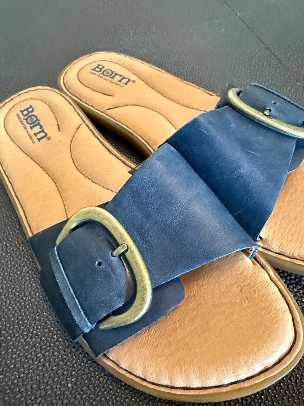 Born Miarra Navy Slide Sandals with Big Buckle size 6 - Picture 3 of 7
